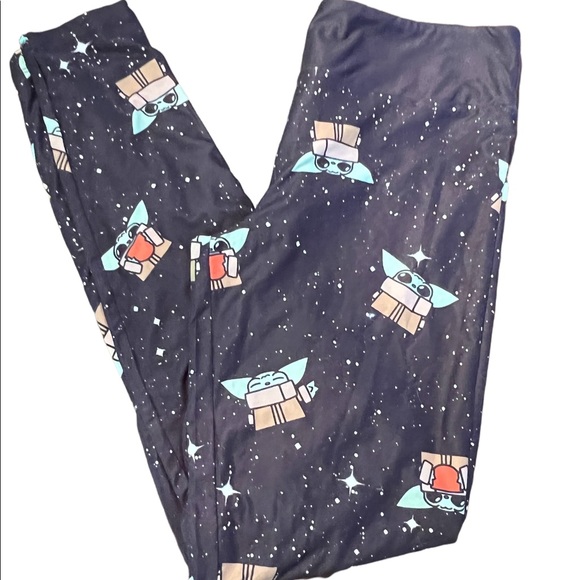 Disney Pants - Disney Grugrow/Star Wars Leggings- like new condition- Size S